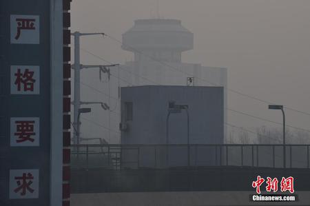 北京将遭“跨年”雾霾 拉响空气重污染橙色预警