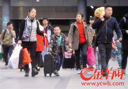 广州火车站迎来节后返程客流高峰，铁路部门提醒，旅客需科学安排出行计划