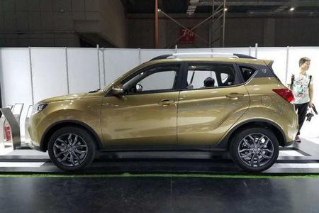 上海车展探营：陆风全新小型SUV-X2就位